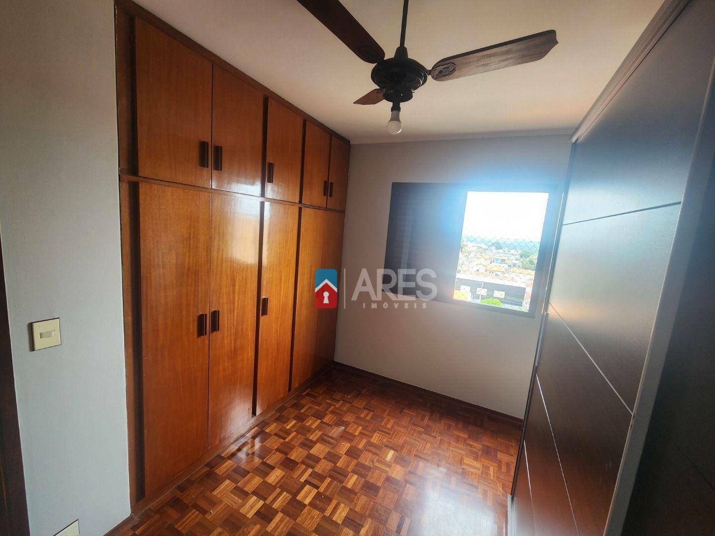 Apartamento para alugar com 3 quartos, 110m² - Foto 10