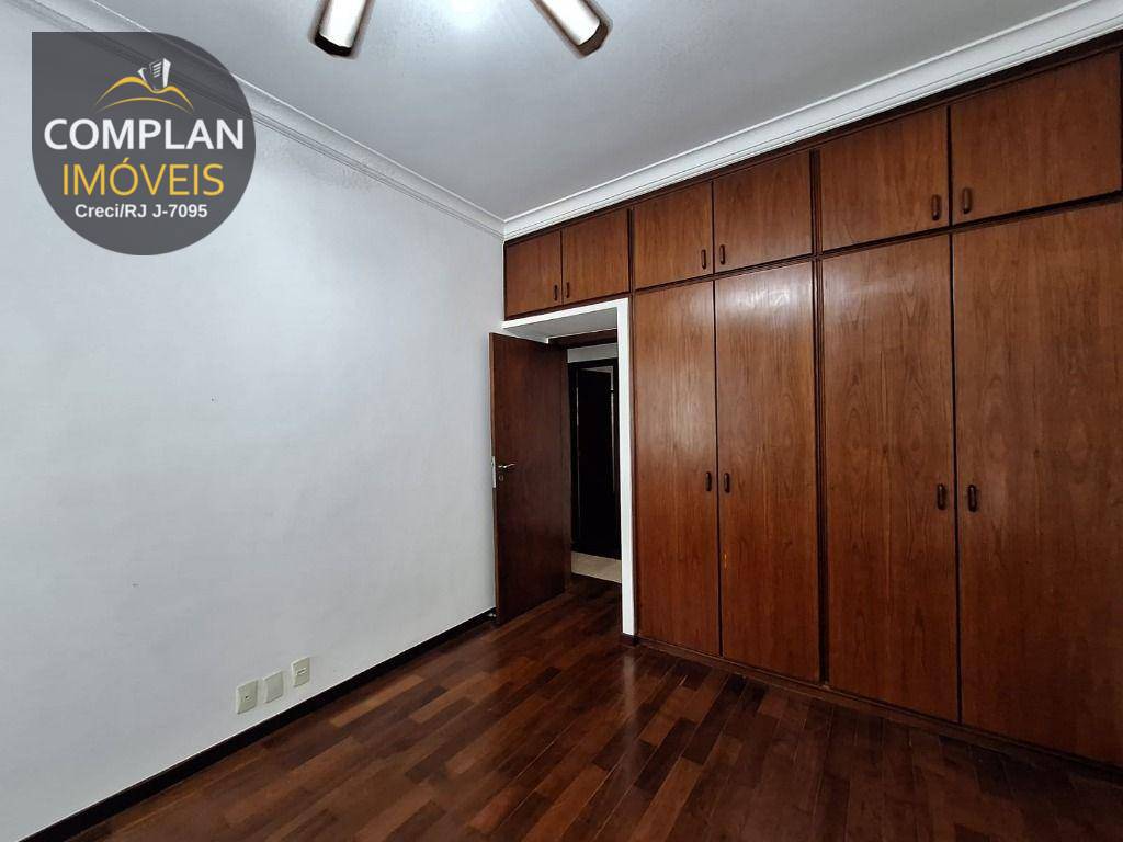 Apartamento à venda com 3 quartos, 190m² - Foto 14