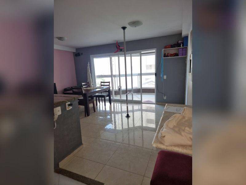 Apartamento à venda com 3 quartos, 95m² - Foto 13