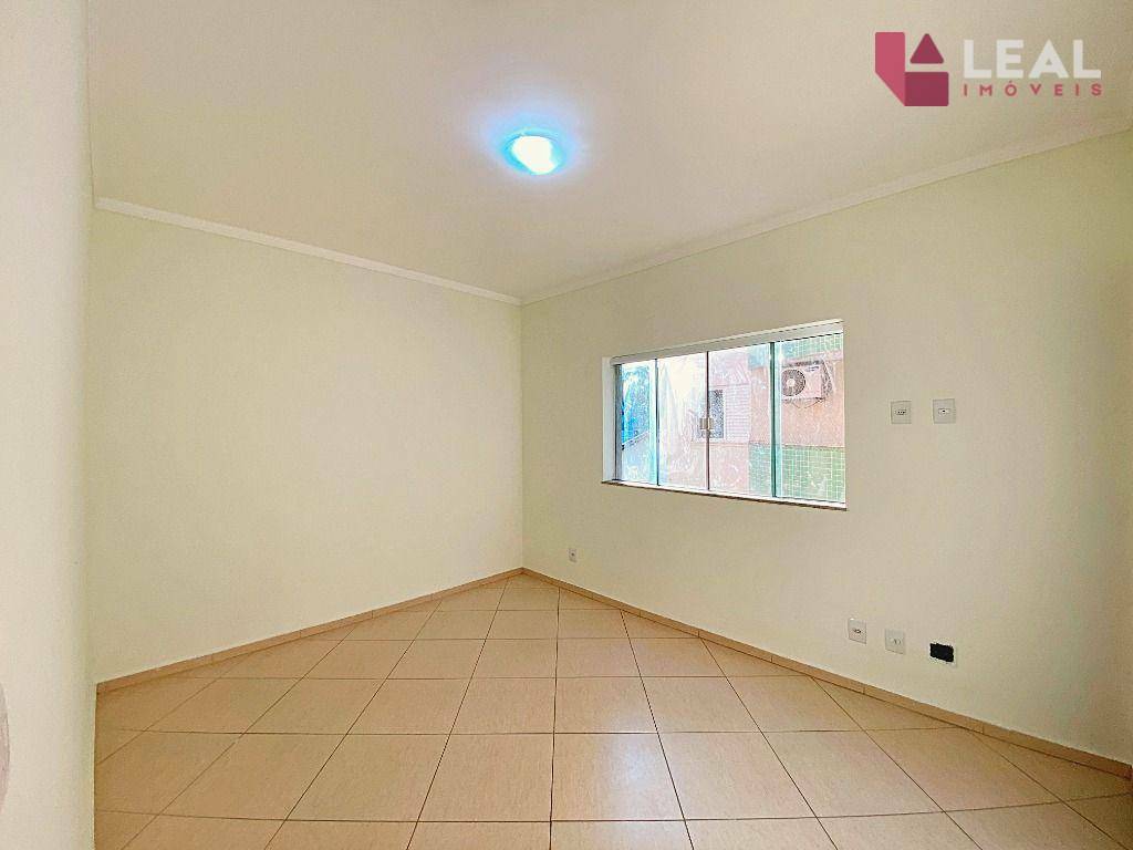 Apartamento para alugar com 2 quartos, 67m² - Foto 12