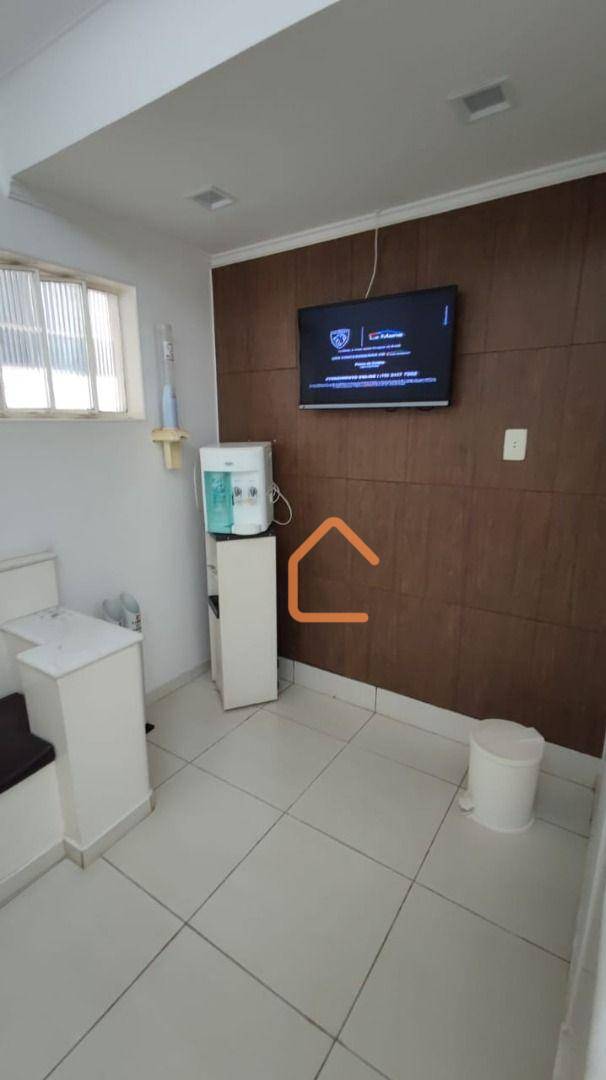 Casa à venda com 5 quartos, 248m² - Foto 6