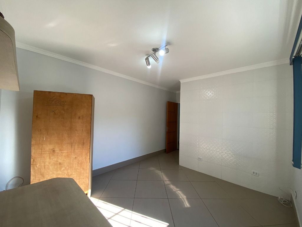 Sobrado à venda e aluguel com 3 quartos, 244m² - Foto 13