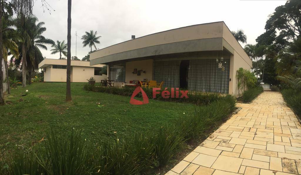 Casa de Condomínio à venda com 4 quartos, 800m² - Foto 4