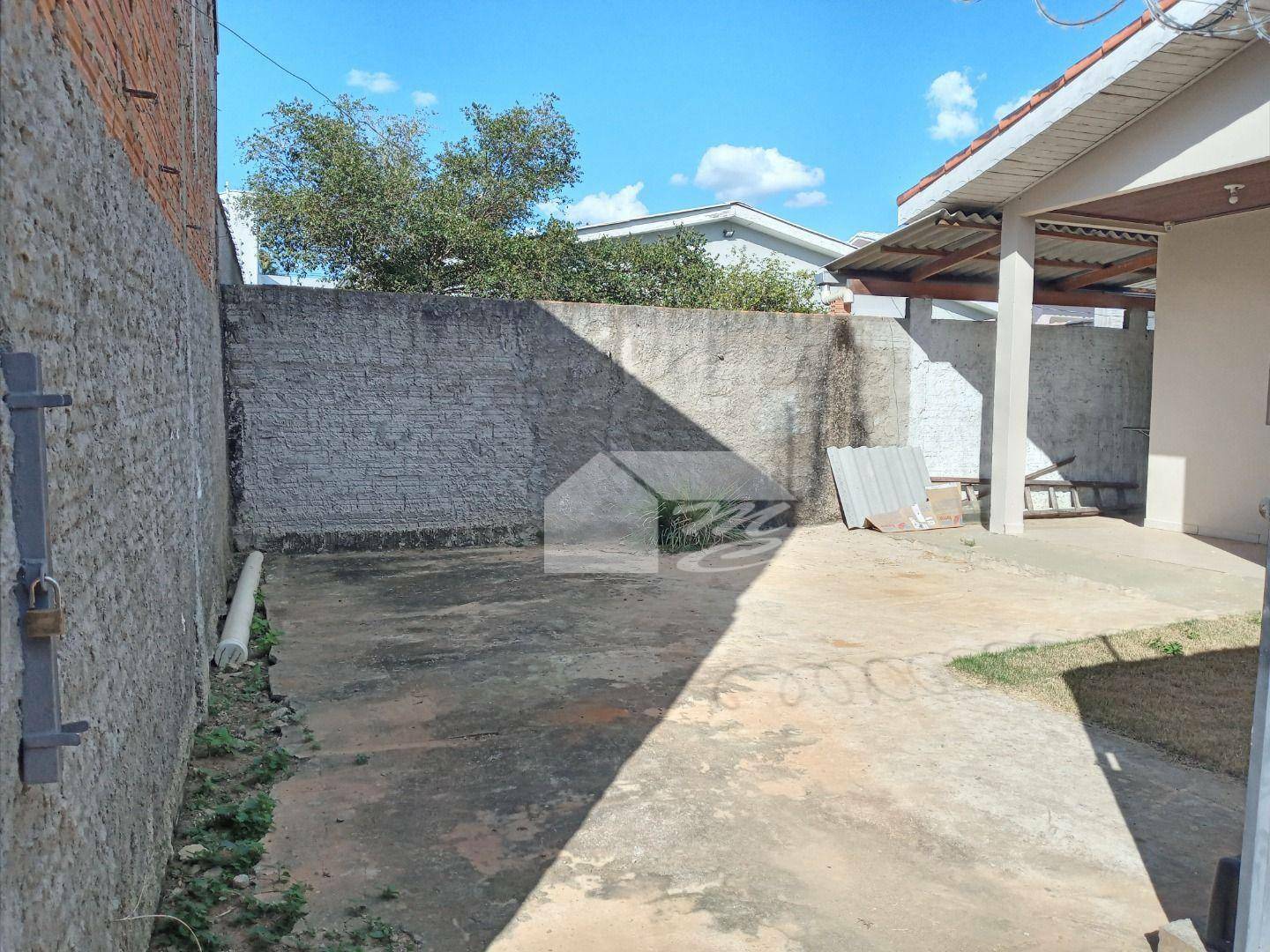 Casa para alugar com 2 quartos, 60m² - Foto 2