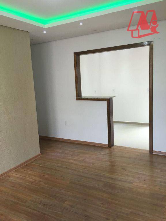 Apartamento à venda com 3 quartos, 77m² - Foto 2