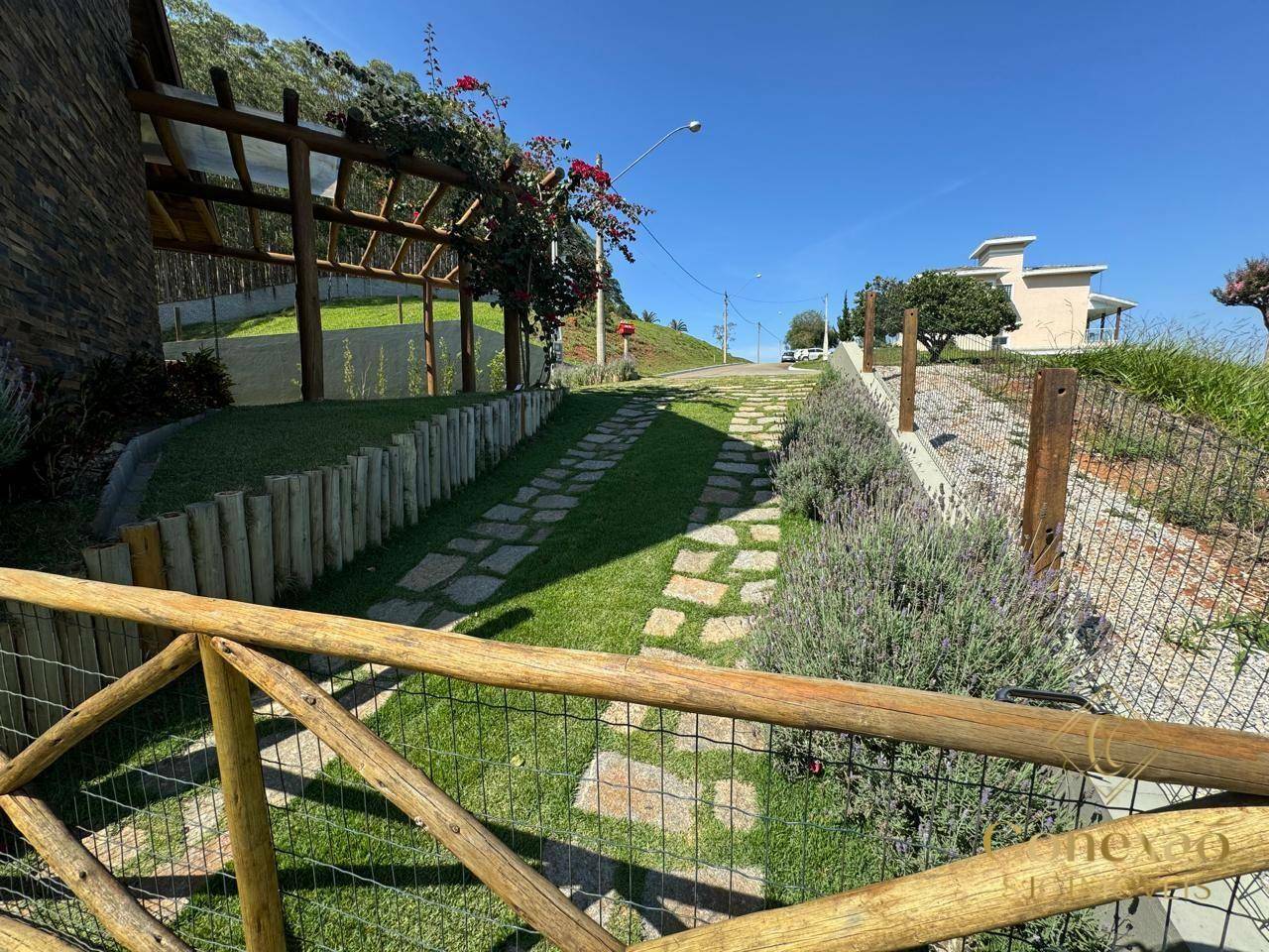 Casa de Condomínio à venda com 4 quartos, 472m² - Foto 2