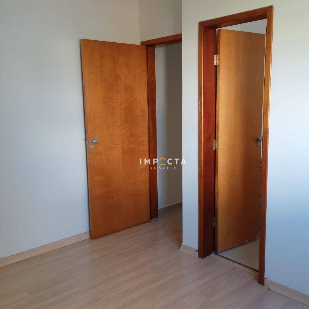 Apartamento à venda com 2 quartos, 80m² - Foto 4