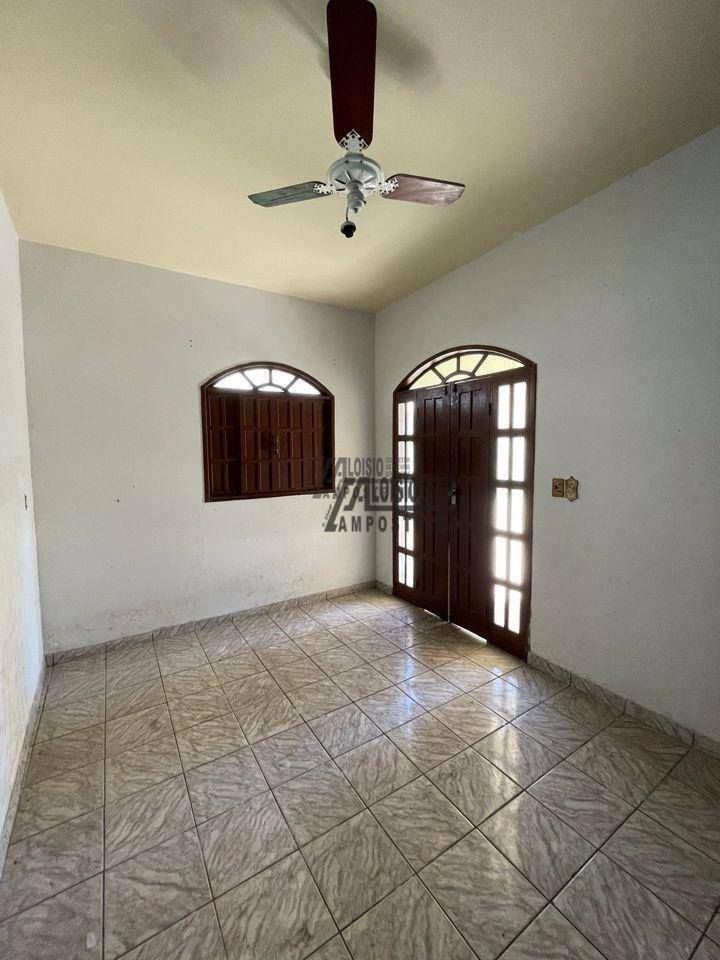 Casa à venda e aluguel com 3 quartos, 100m² - Foto 12