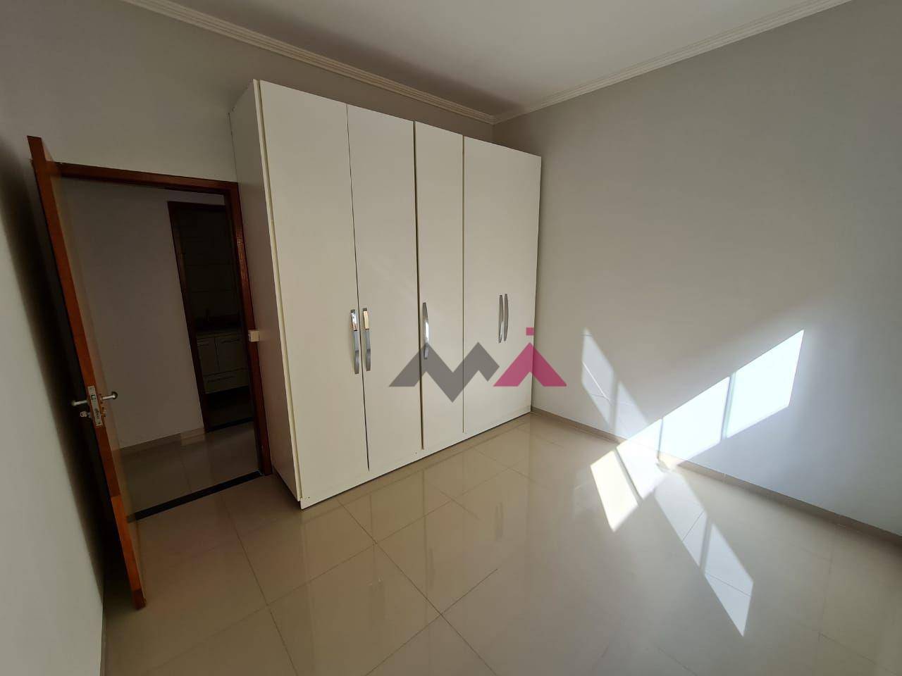 Casa à venda com 4 quartos, 217m² - Foto 10