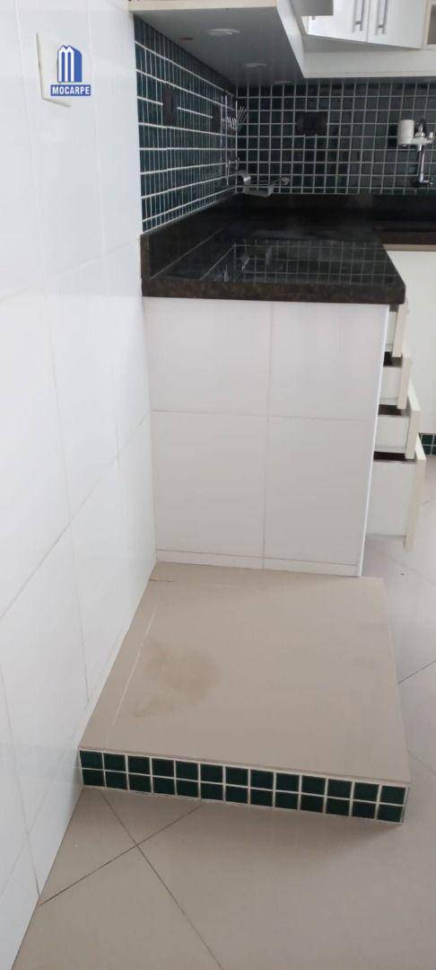 Apartamento à venda com 2 quartos, 80m² - Foto 11