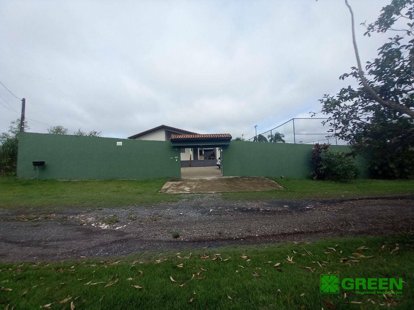 Casa à venda e aluguel com 4 quartos, 1600M2 - Foto 1