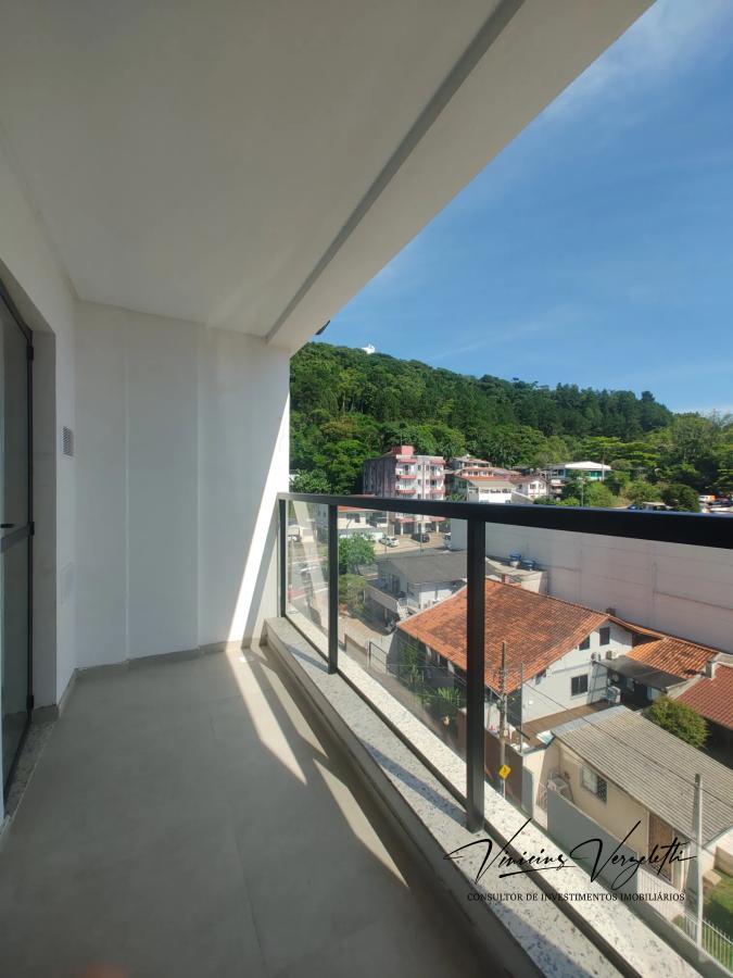 Apartamento à venda com 2 quartos, 64m² - Foto 4