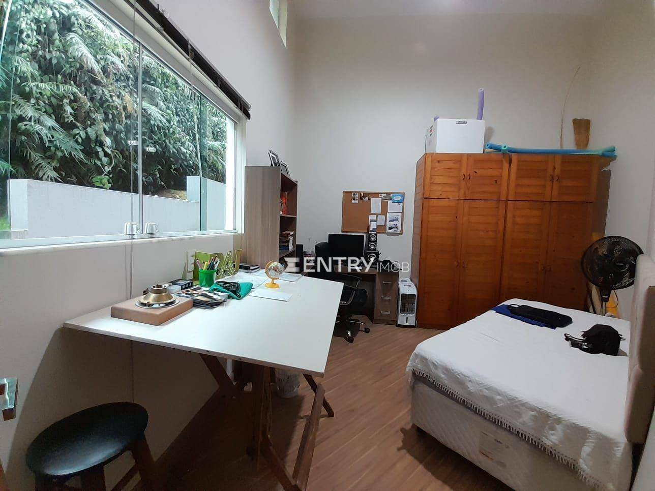 Casa de Condomínio à venda com 4 quartos, 327m² - Foto 20