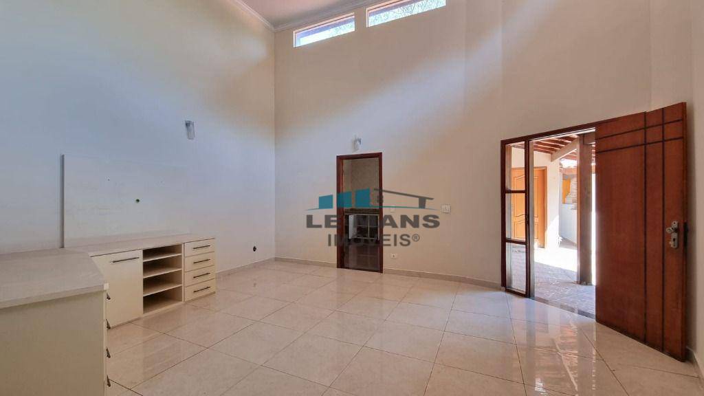 Casa à venda com 3 quartos, 220m² - Foto 16