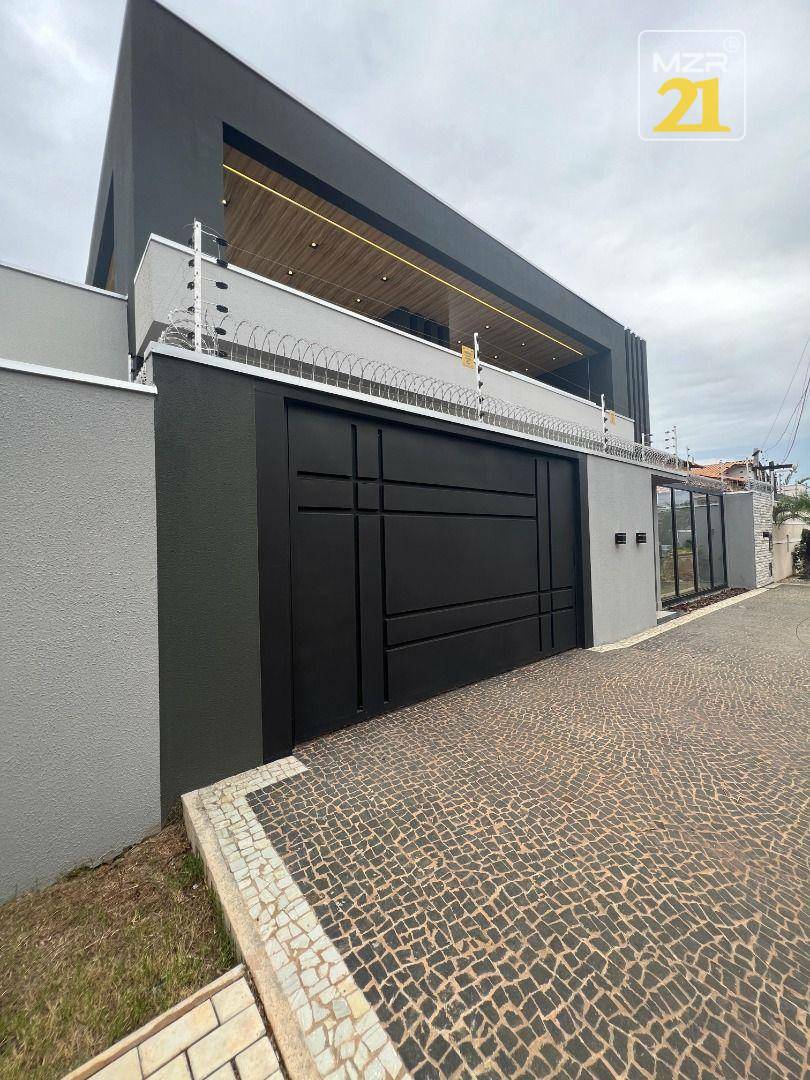 Casa à venda com 3 quartos, 200m² - Foto 3