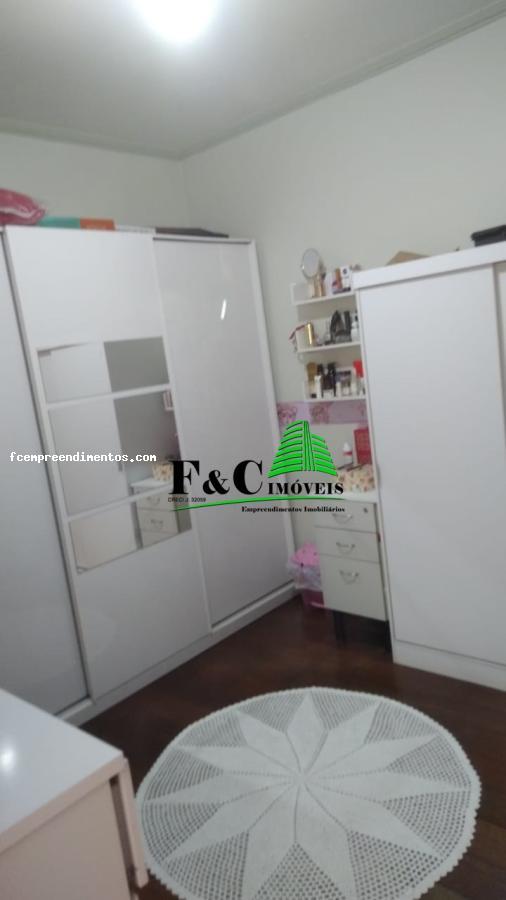 Casa à venda com 2 quartos, 300m² - Foto 11