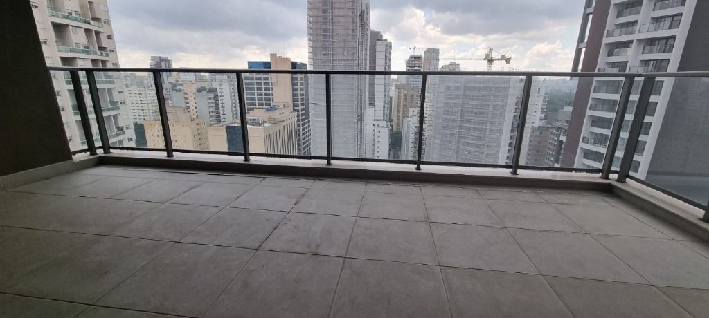 Apartamento à venda com 3 quartos, 157m² - Foto 9