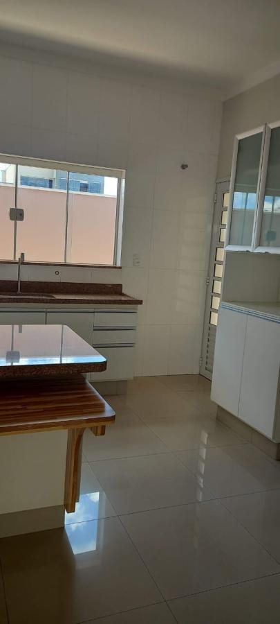 Casa de Condomínio à venda com 3 quartos, 254m² - Foto 10