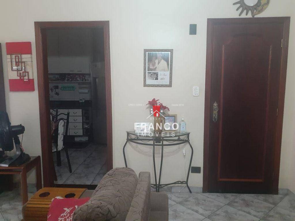 Apartamento à venda com 2 quartos, 84m² - Foto 3