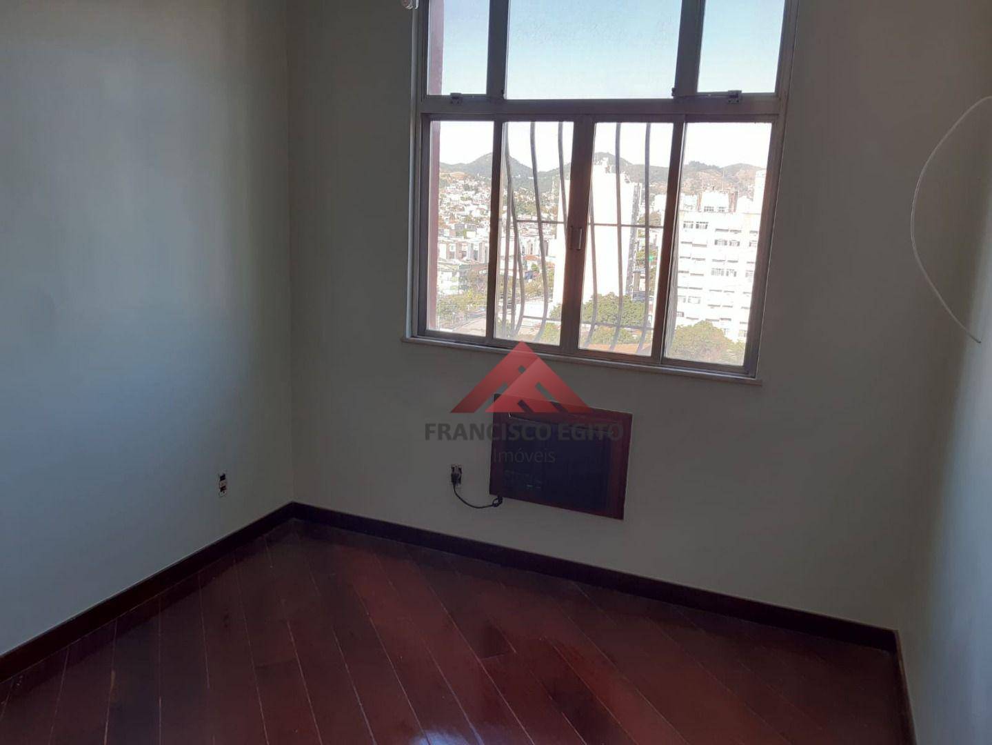 Apartamento à venda com 2 quartos, 72m² - Foto 5