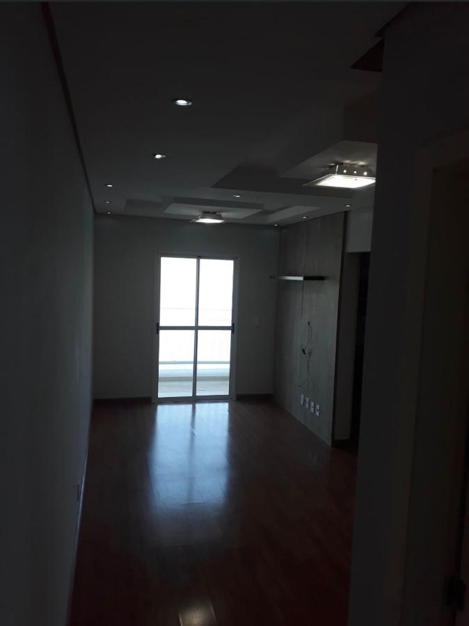 Apartamento para alugar com 2 quartos, 68m² - Foto 8