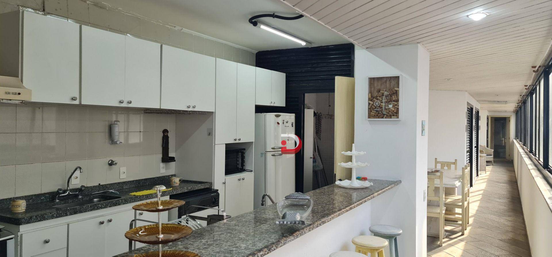 Apartamento para alugar com 4 quartos, 213m² - Foto 12