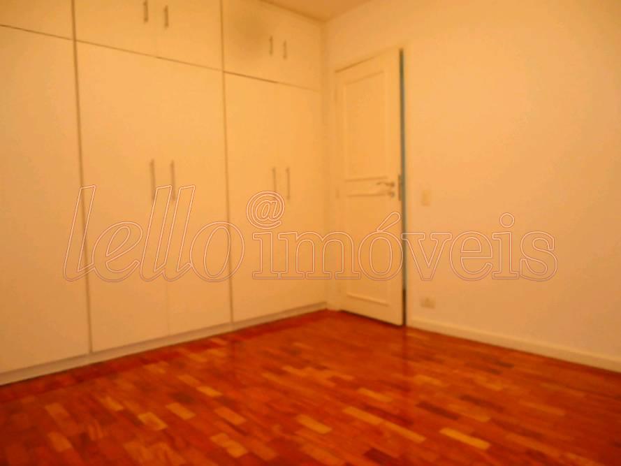 Apartamento para alugar com 3 quartos, 113m² - Foto 11