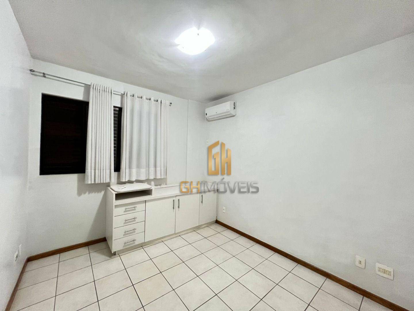 Apartamento à venda com 3 quartos, 121m² - Foto 17