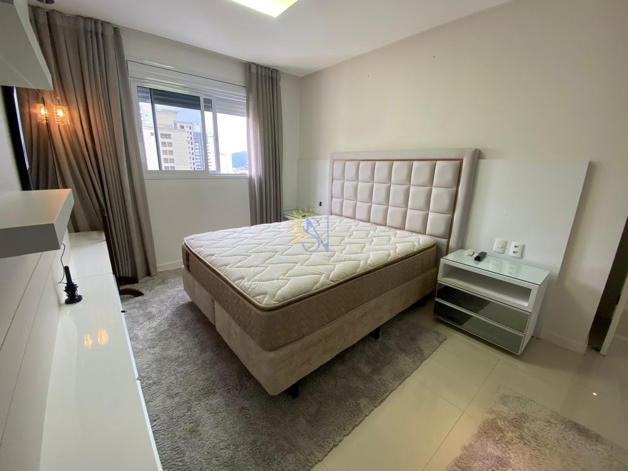 Apartamento para alugar com 3 quartos, 130m² - Foto 23