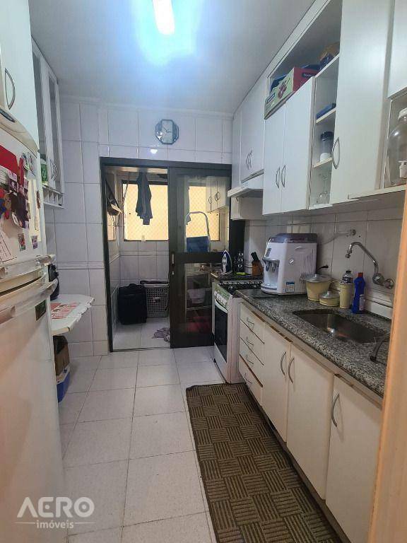 Apartamento à venda com 3 quartos, 90m² - Foto 19