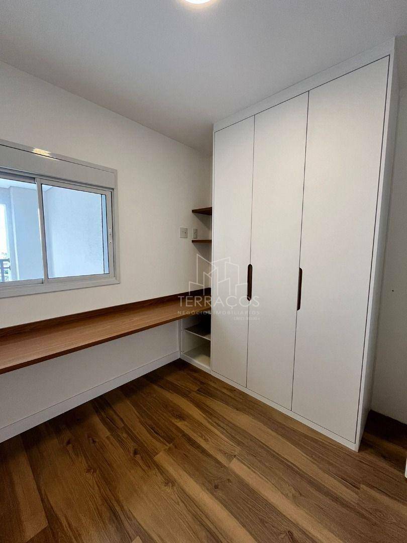 Apartamento para alugar com 3 quartos, 152m² - Foto 12