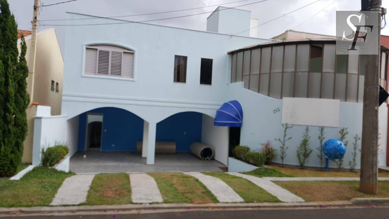 Casa para alugar com 3 quartos, 304m² - Foto 1