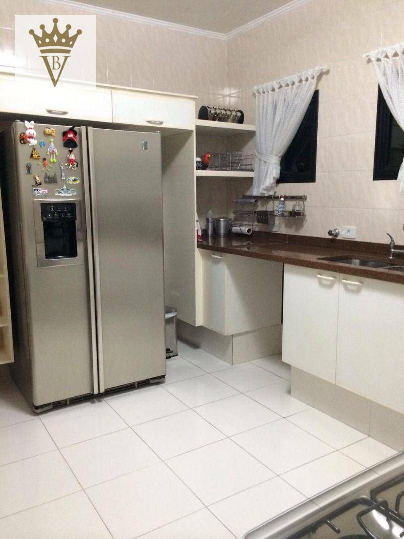 Apartamento à venda com 6 quartos, 240m² - Foto 20