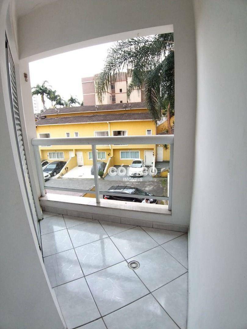 Casa para alugar com 3 quartos, 135m² - Foto 8