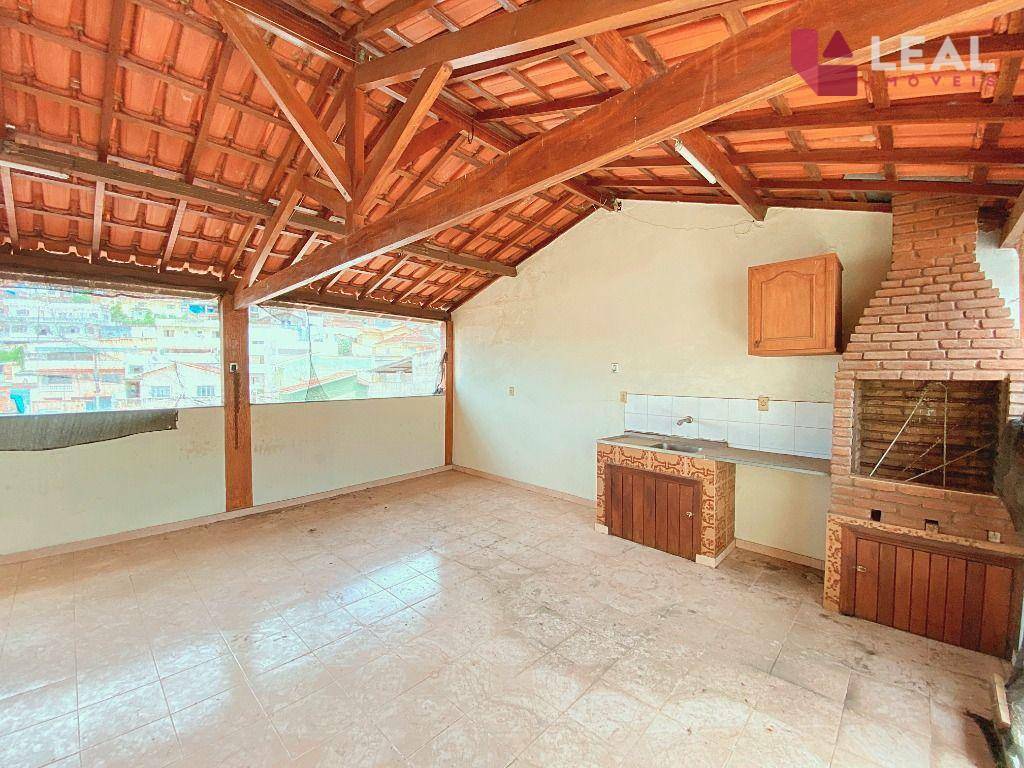 Casa à venda com 4 quartos, 240m² - Foto 25