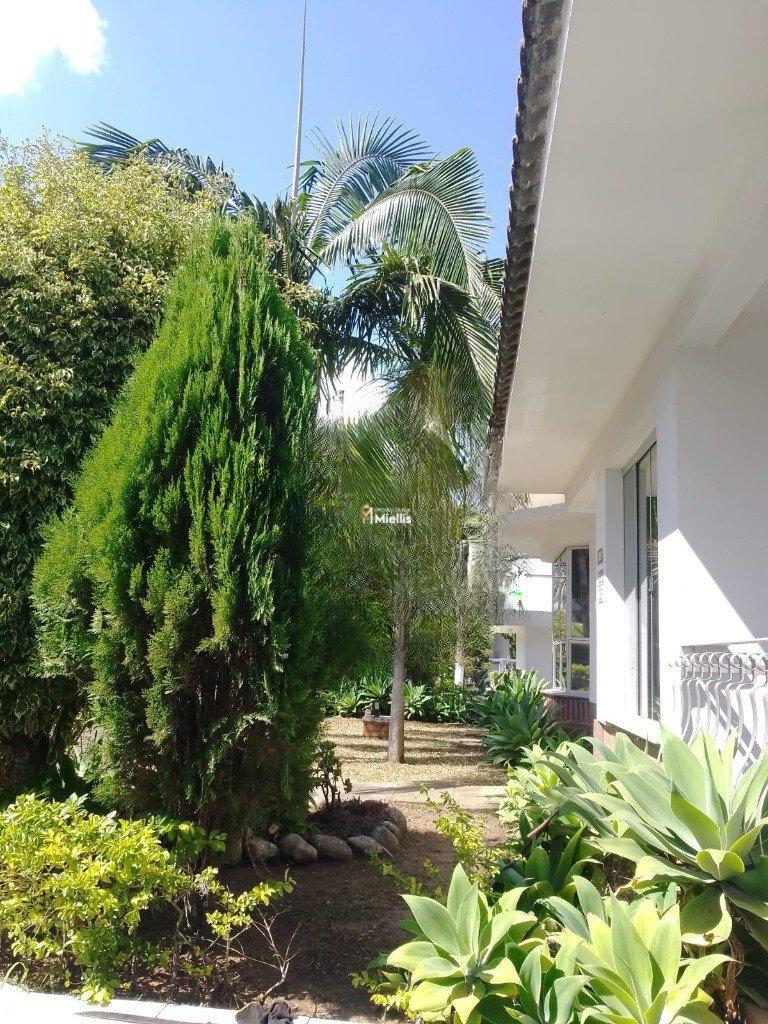 Casa de Condomínio à venda com 4 quartos, 300m² - Foto 5