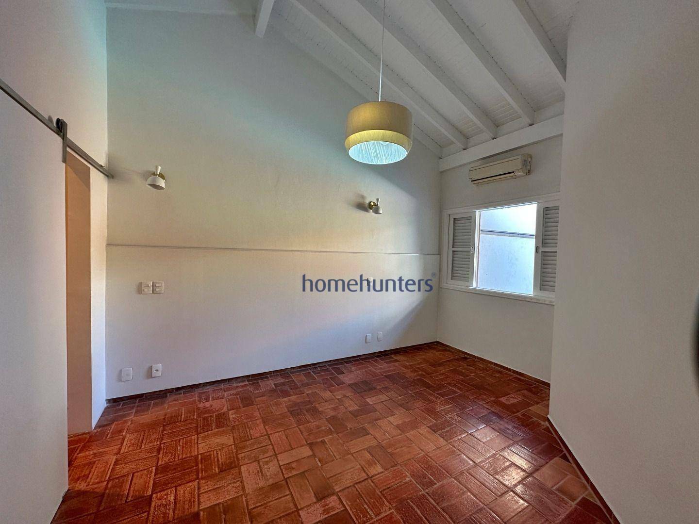 Casa de Condomínio à venda com 4 quartos, 220m² - Foto 29