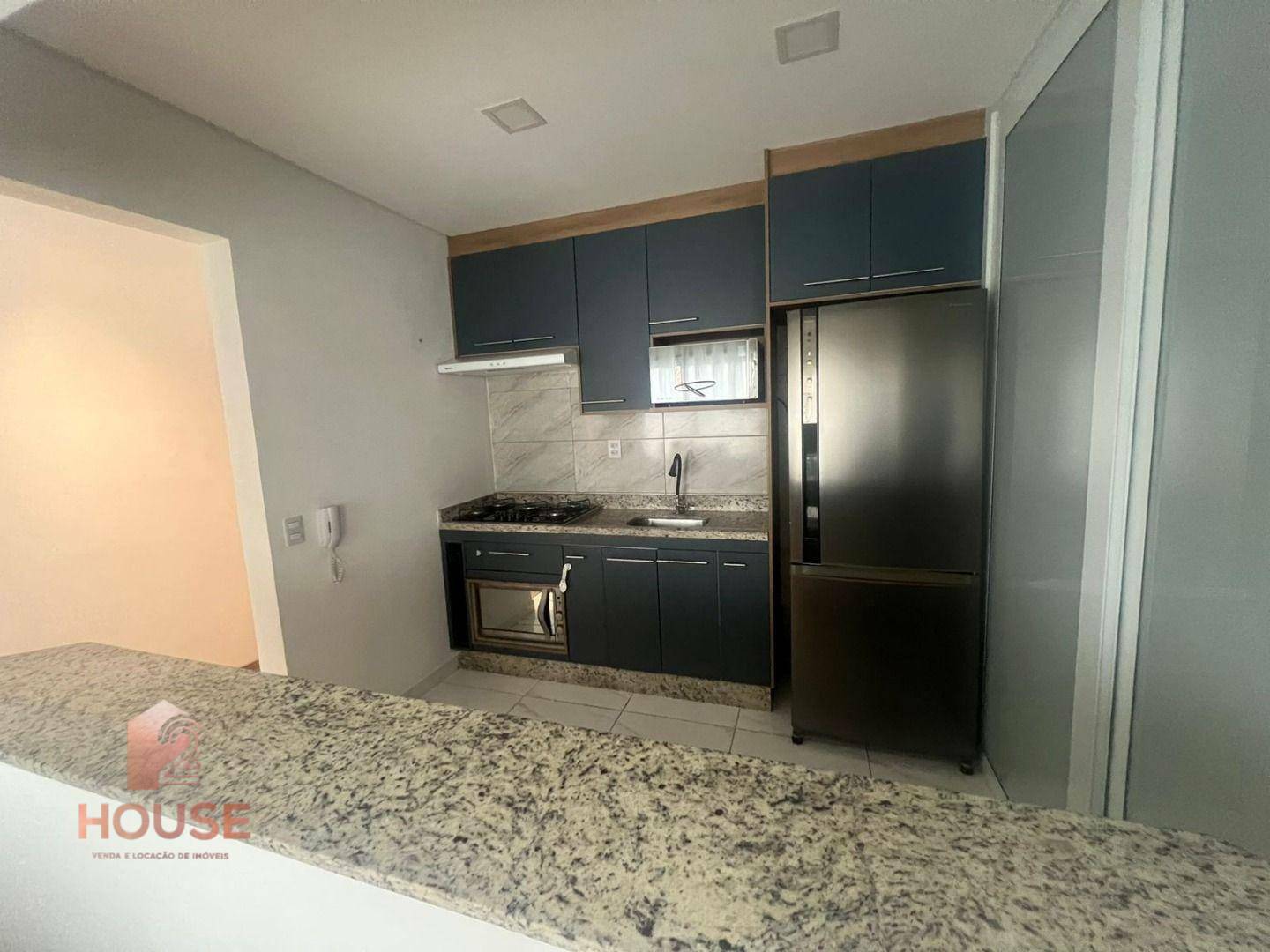 Apartamento para alugar com 2 quartos, 50m² - Foto 9