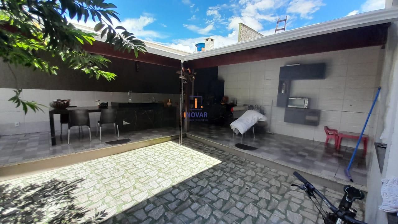 Casa à venda com 4 quartos, 360m² - Foto 18