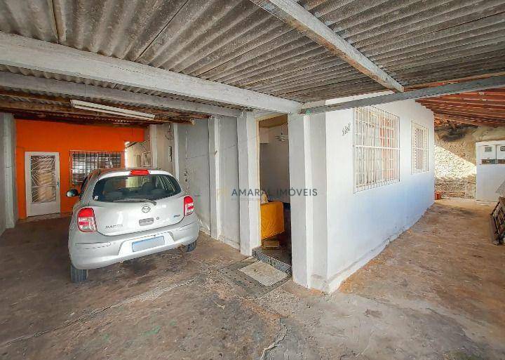 Casa à venda com 3 quartos, 147m² - Foto 1