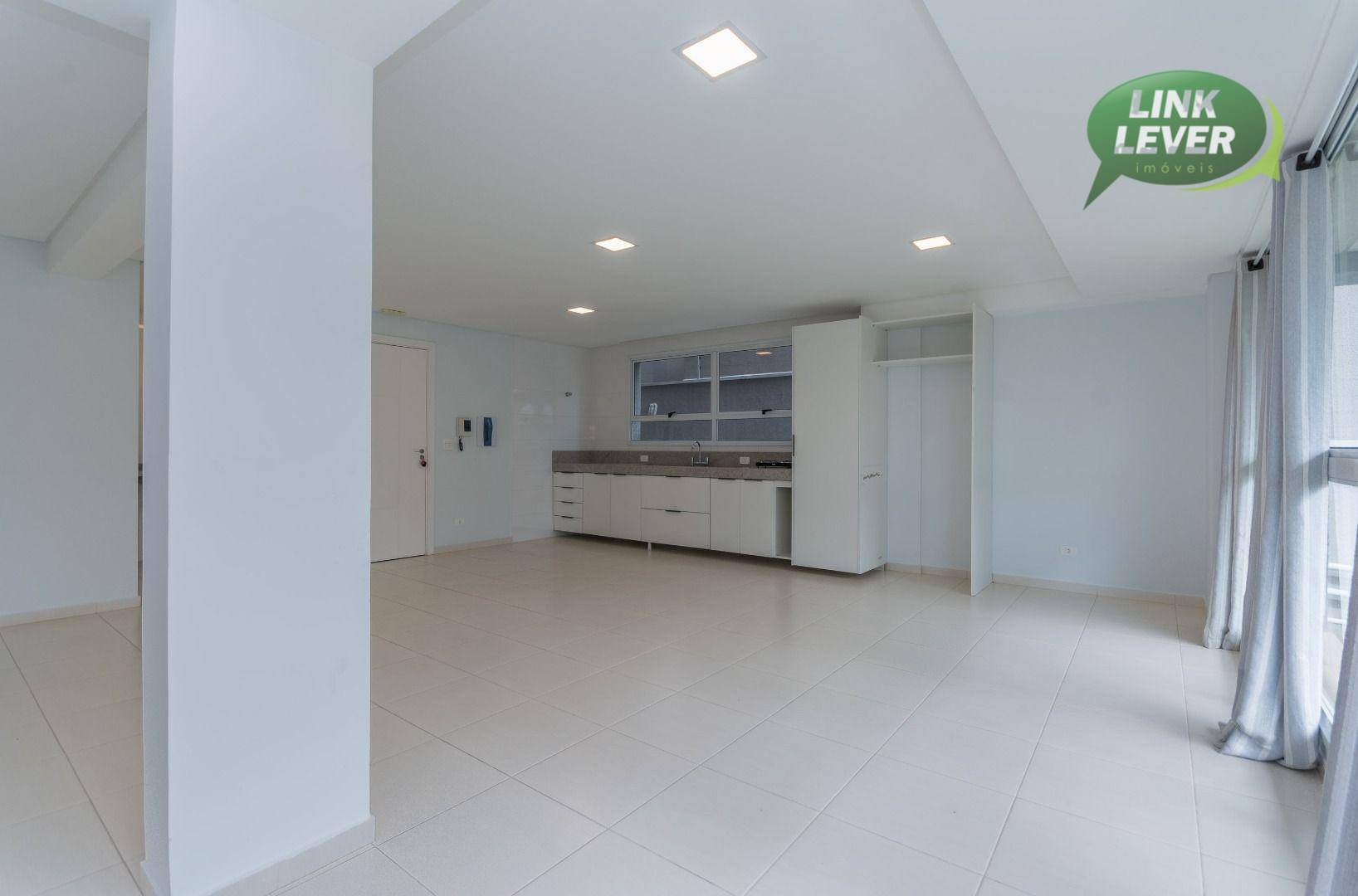 Apartamento para alugar com 1 quarto, 40m² - Foto 4