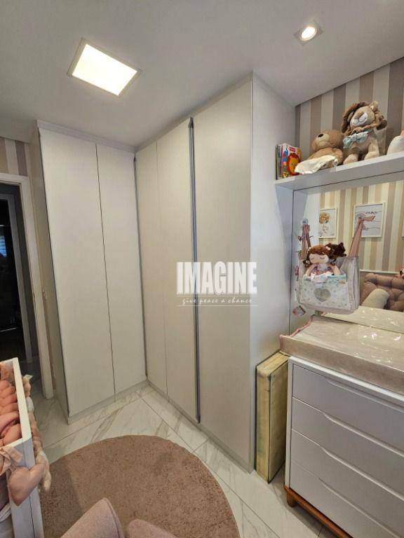 Apartamento à venda com 2 quartos, 62m² - Foto 20