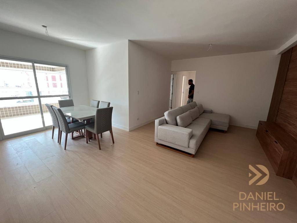 Apartamento à venda com 3 quartos, 117m² - Foto 13