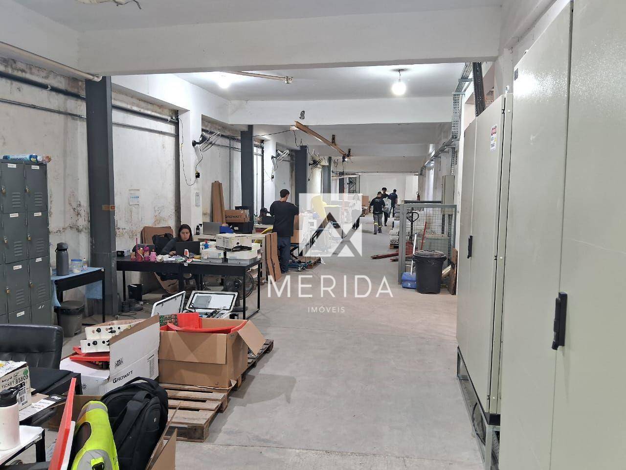 Depósito-Galpão-Armazém para alugar, 1350m² - Foto 4