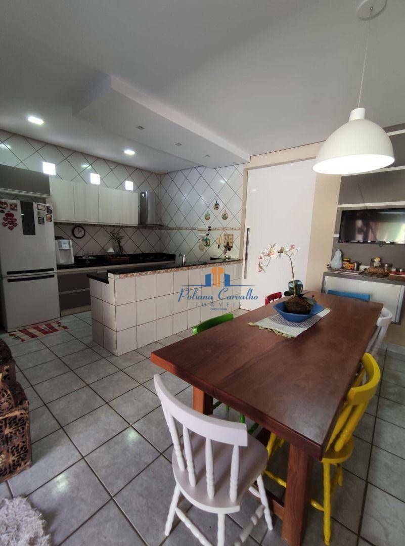 Casa à venda com 3 quartos, 200m² - Foto 22