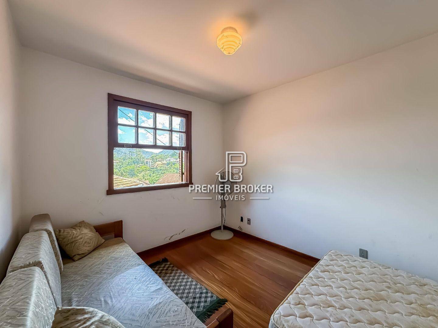Casa de Condomínio à venda com 4 quartos, 312m² - Foto 24