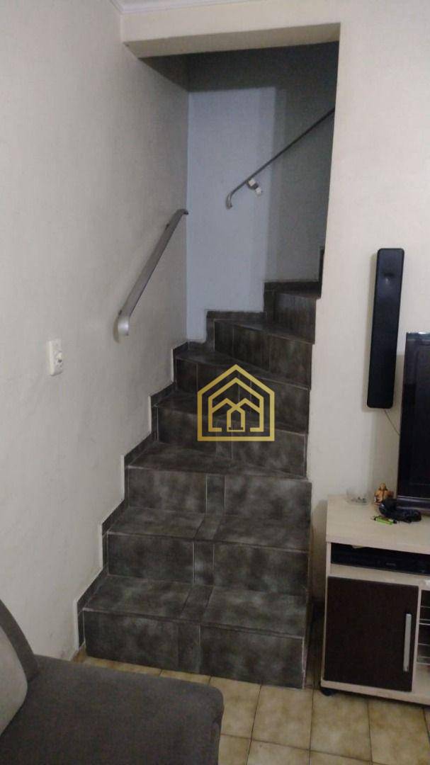 Sobrado à venda com 4 quartos, 250m² - Foto 8