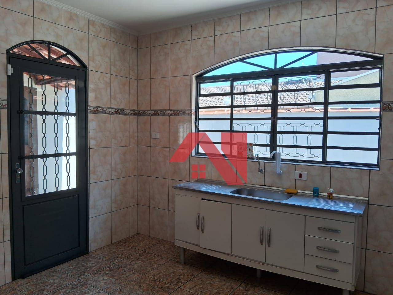 Casa à venda com 3 quartos, 280m² - Foto 4