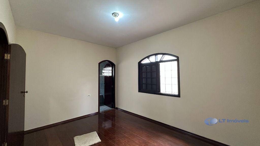 Casa para alugar com 3 quartos, 152m² - Foto 37