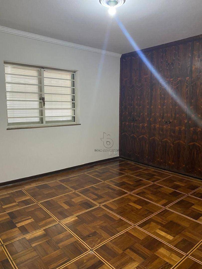 Casa para alugar com 3 quartos, 333m² - Foto 24